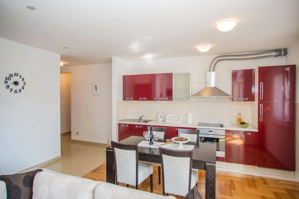 Antonio Apartments On The Beach Split Exterior foto